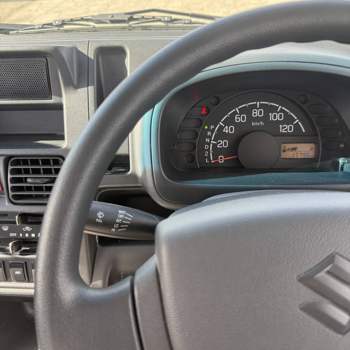 美車！平成29年式 キャリイトラック KC 車検満タン9年10月まで 実走17,796km AT オートマ 切替4WD エアコン パワステ エアB 軽トラック _画像8