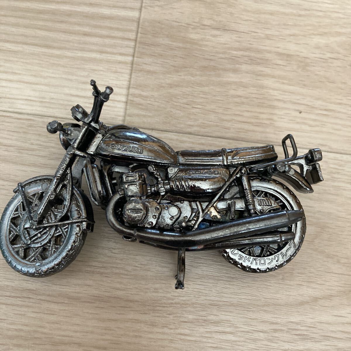 n6773 レッドバロン　世界の名車シリーズ　SUZUKI GT750 レッドバロングループ_画像8