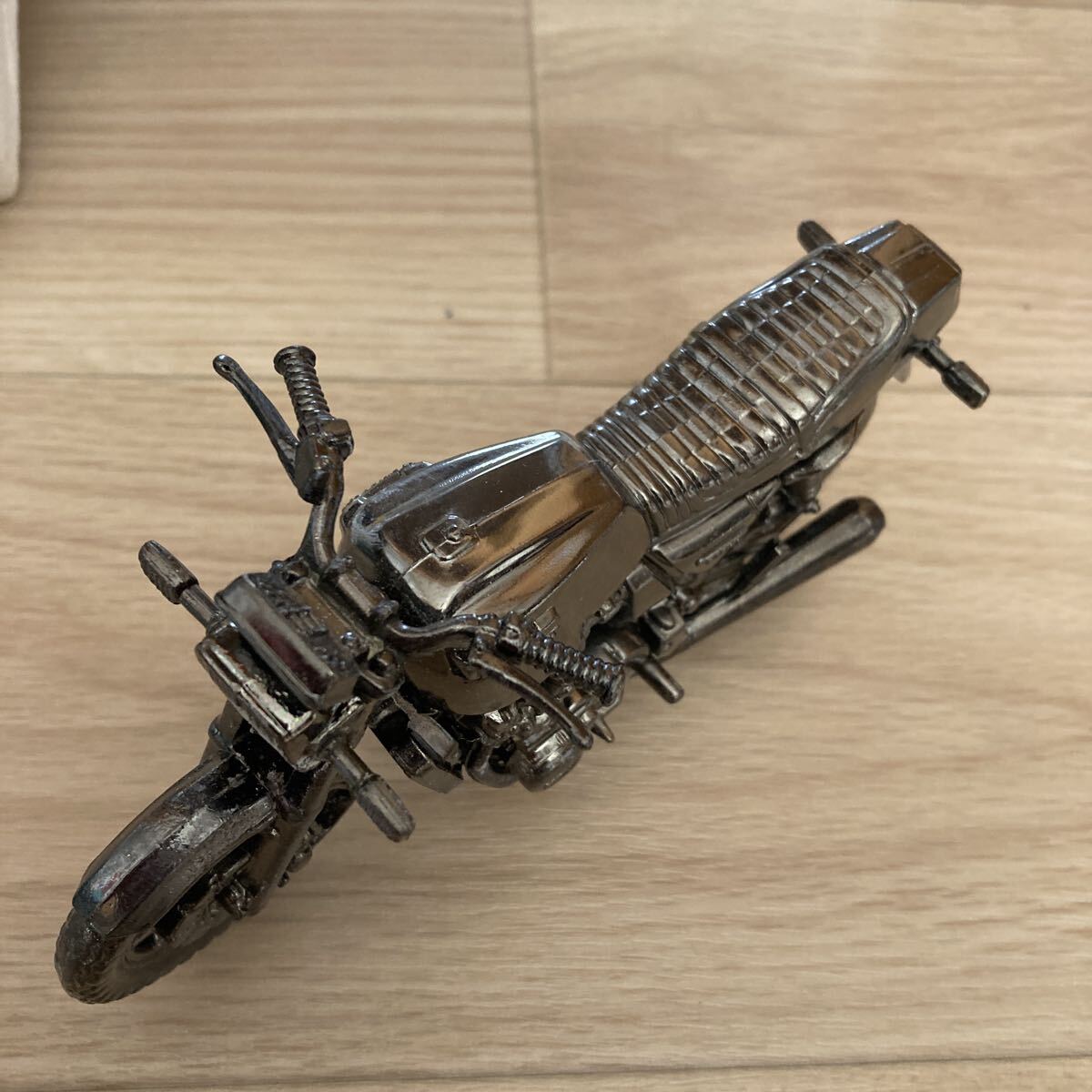 n6774 『レッドバロン 世界の名車シリーズ』MOTO GUZZI 850Le Mans vol.22／Kawasaki Z1300 vol.24 レッドバロングループ　２点セット_画像3