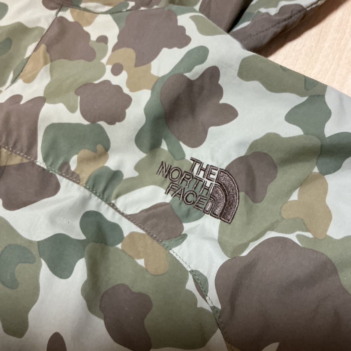 THE NORTH FACE ノースフェイス　迷彩 カモフラ カモ ノベルティ　ナイロンジャケット　ナイロンパーカー　マウンテンパーカー　Mサイズ_画像6