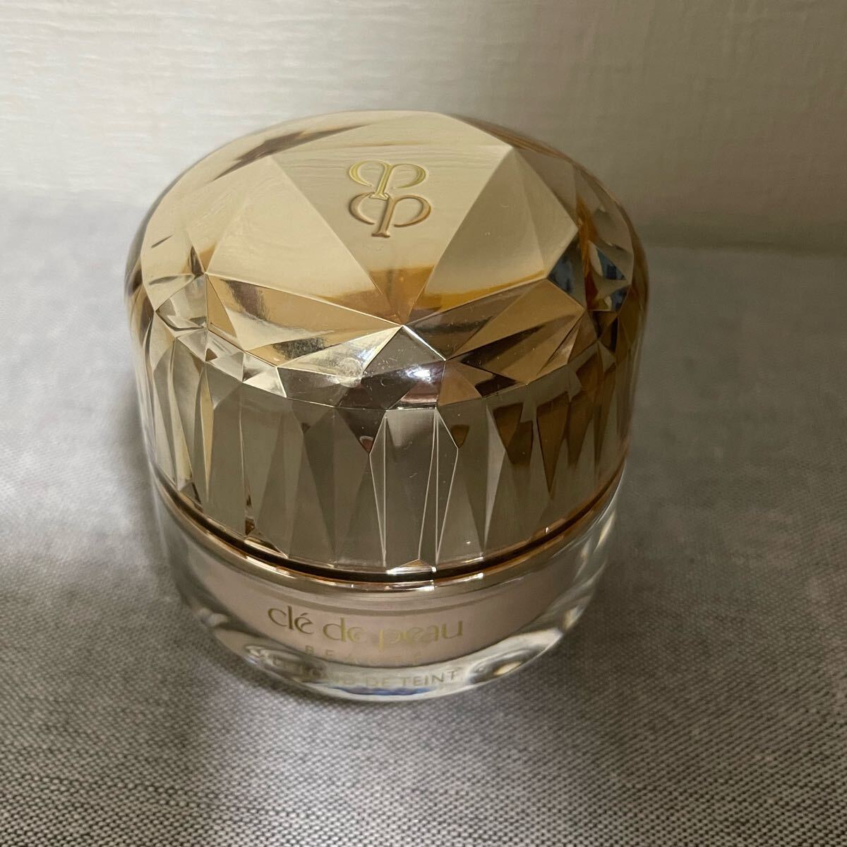 新同即決 クレドポーボーテ ル フォンドゥタンn オークル20 ファンデーション_画像1