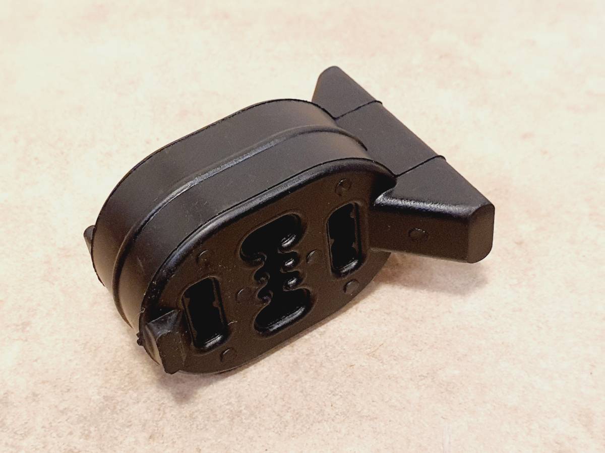 フィアット・パンダ1 マフラー吊りゴム02_画像1