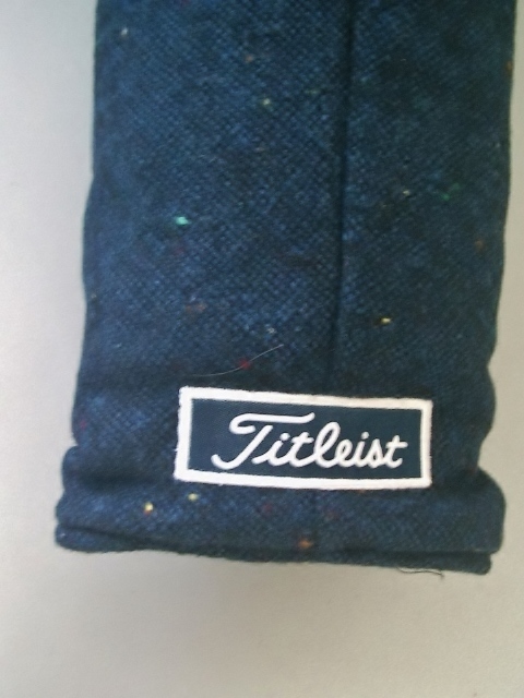 送料込み　未使用　タイトリスト　日本モデル　バレル・スタイル　ウール混素材　ネイビー紺　ＦＷ用　ヘッドカバー_画像2
