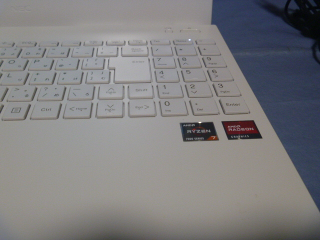 стоимость включено /2022 год производства /N156CEAW/20GB/SSD256GB/Ryzen7-5700/ батарейка 0/W11/Office2021/ белый цвет /DVD/ полный HD/A