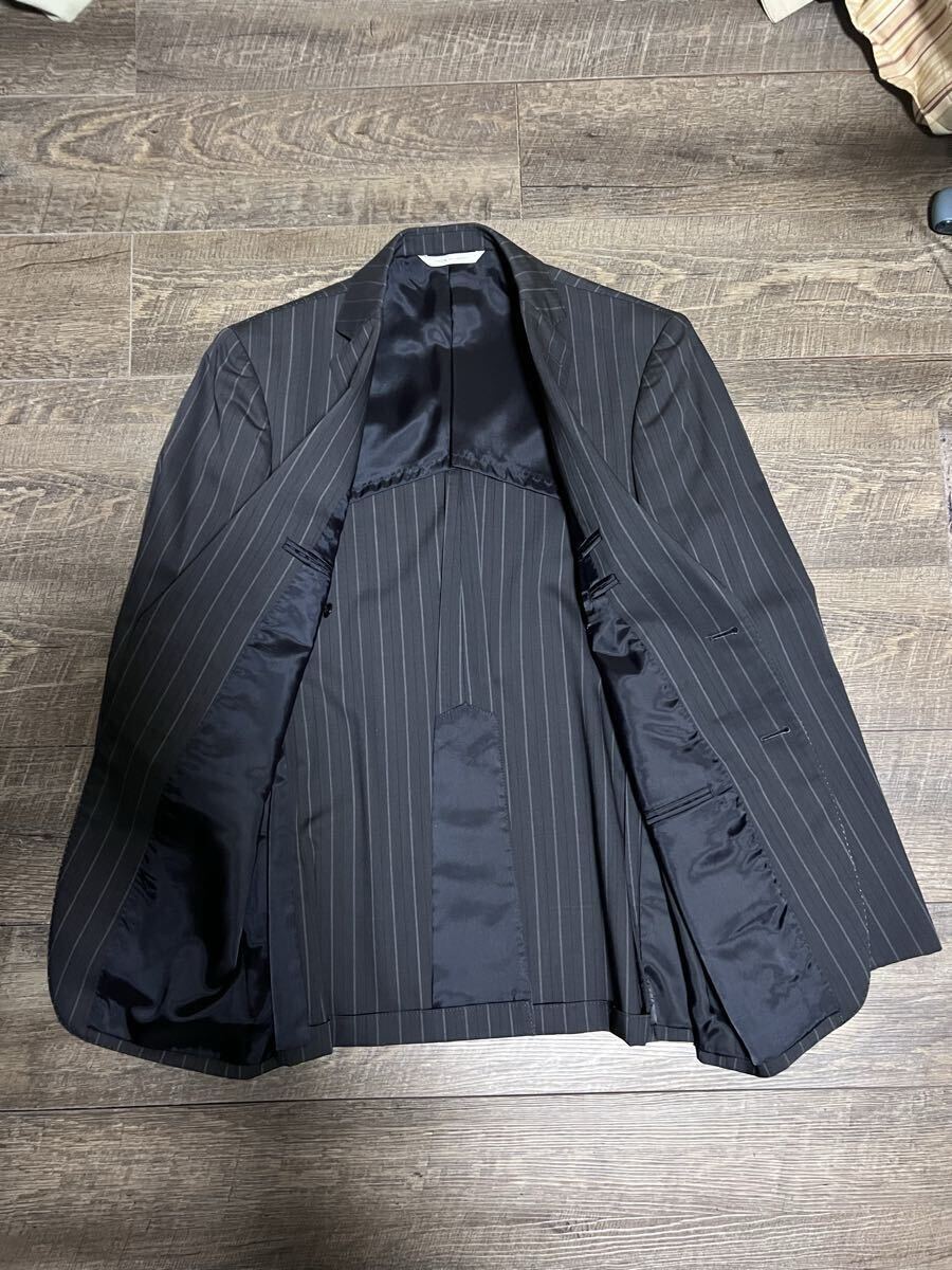 極美品 ダーバン グレー ストライプ スーツ 2ボタン 春夏用 背抜き A6 Size L相当 ビジネス シングル _画像3