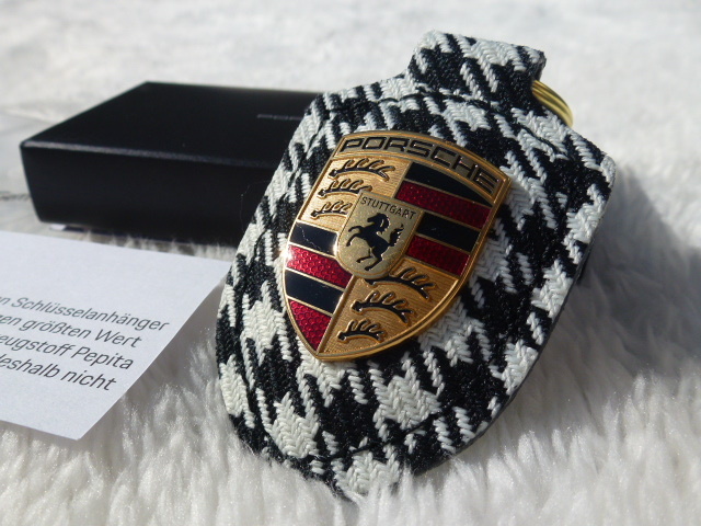 【新品！純正！】ポルシェ 千鳥格子 ペピタ キーホルダー カイエン マカン ボクスター 911 カブリオレ 718 ケイマン スパイダー パナメーラ_画像6