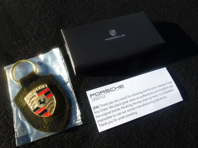 【新品！純正！】ポルシェ チェック柄 キーホルダー カイエン マカン ボクスター 911 カブリオレ 718 ケイマン スパイダー パナメーラ_画像2
