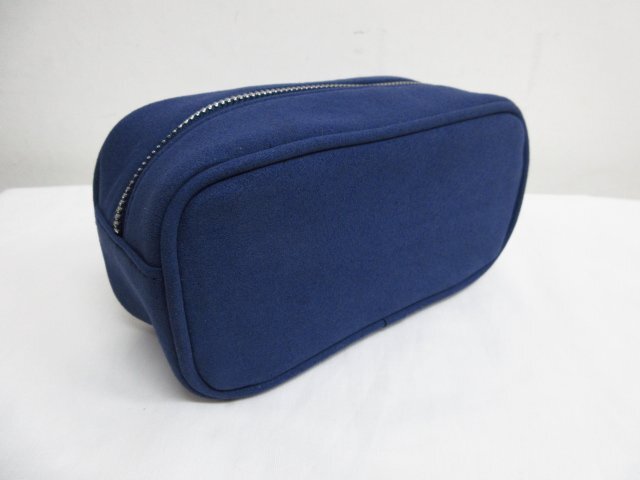 ｍ3586 箱付き未使用保管品　Calvin Klein　ポーチ　ネイビー　ノベルティ　Long Pouch　サイズ約19×7×9cm　カルバンクライン_画像3