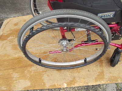 送料無料(一部地域を除く)キャリカル自走式車椅子PMS-1R TS-25-1022-05_画像6