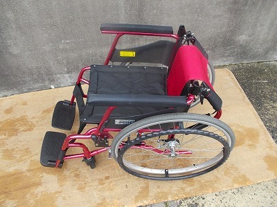 送料無料(一部地域を除く)キャリカル自走式車椅子PMS-1R TS-25-1022-05_画像9