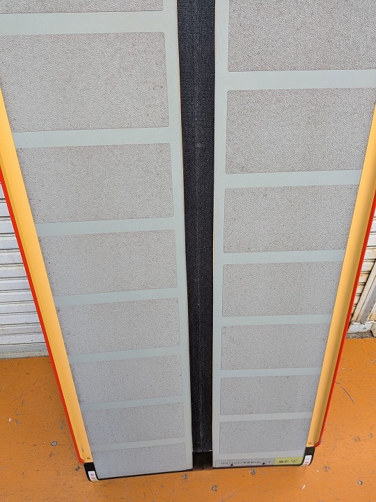 送料無料（一部地域を除く）ワケアリ　車椅子用スロープ　ケアメディックス ケアスロープ 2.4M 240c m CS-240　KM-25-1028-06_画像4