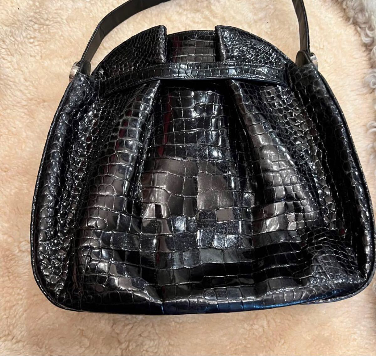 AR アルフレッドロー　IRV認定クロコダイル ショルダーバッグ 軽量 ドイツ製_画像5
