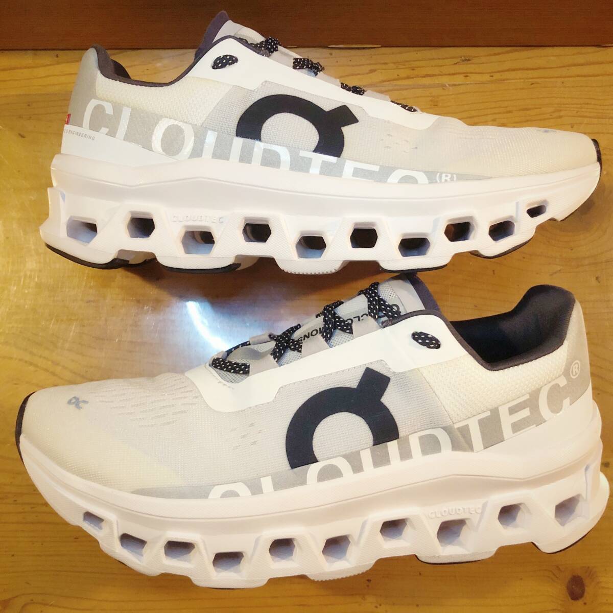 【新品同様／定価23,100円】 On/ Cloudmonster/ 27.0cm/ アンダイドホワイト/ オン クラウドモンスター 2と比べハイスピード帯対応_画像6