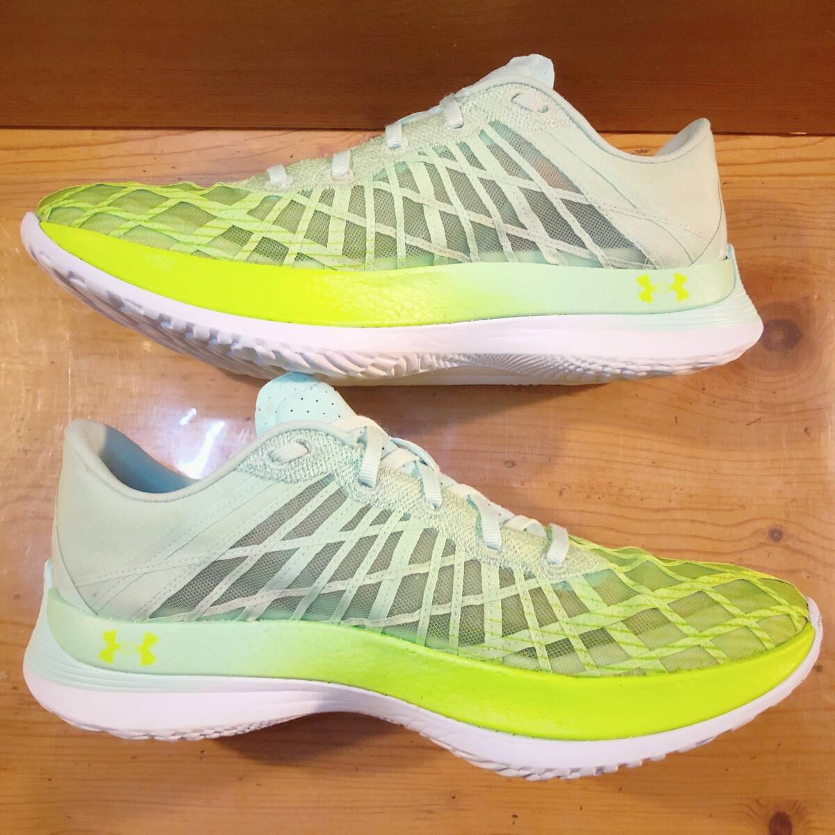 【美品／完売モデル・定価26,400円】Under Armour/ Velociti Elite/ 27.0 cm/ ライム/ アンダーアーマー ベロシティ エリート 2より軽量_画像7