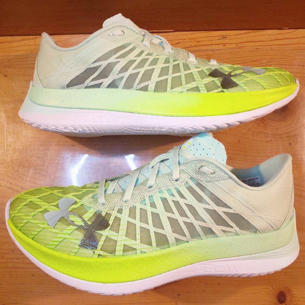 【美品／完売モデル・定価26,400円】Under Armour/ Velociti Elite/ 27.0 cm/ ライム/ アンダーアーマー ベロシティ エリート 2より軽量_画像6