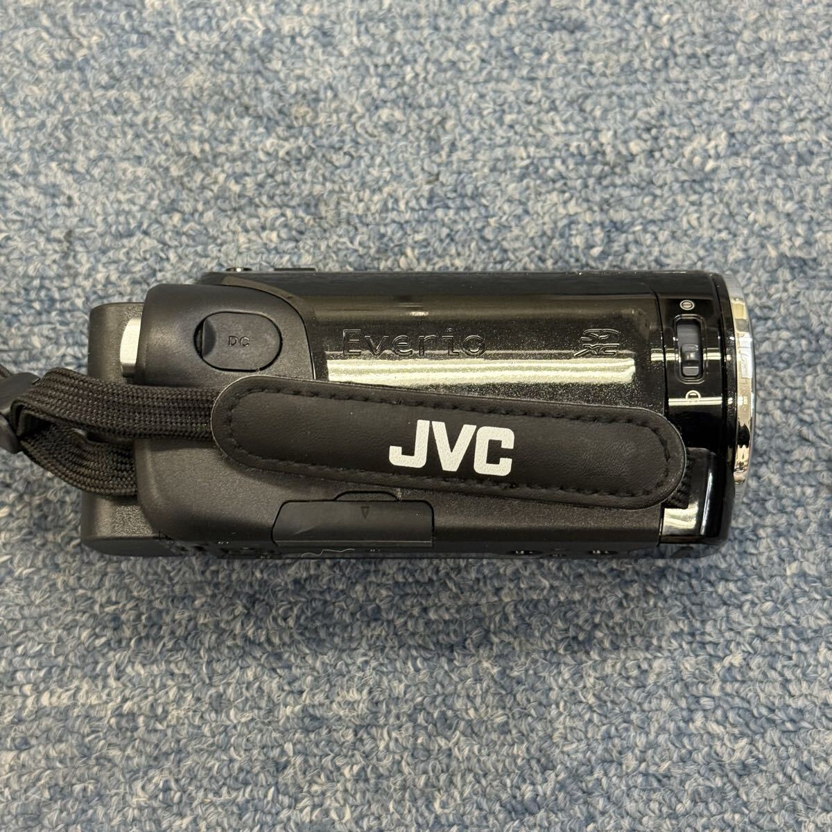 H11【1円〜スタート！通電確認済！説明必読 直接引取無】ビデオカメラ JVC KENWOOD Everio GZ-E241-B バッテリー付き 箱付き_画像4