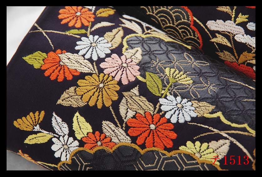 蔵【テ1513】厳選美品　雲取草花紋　鉄紺色地　気品豊かに　正絹六通高級美術袋帯　◇検◇簪着物名古屋帯和装小物帯締め_画像5