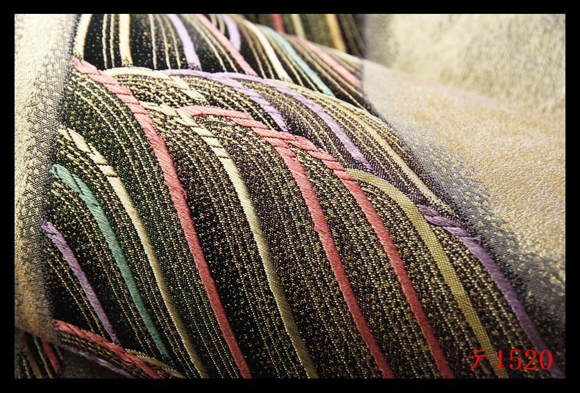 蔵【テ1520】厳選逸品 振袖可 波紋 金色地 気品豊かに 正絹純金糸六通美術袋帯 ◇検◇簪着物名古屋帯和装小物帯締め_画像7