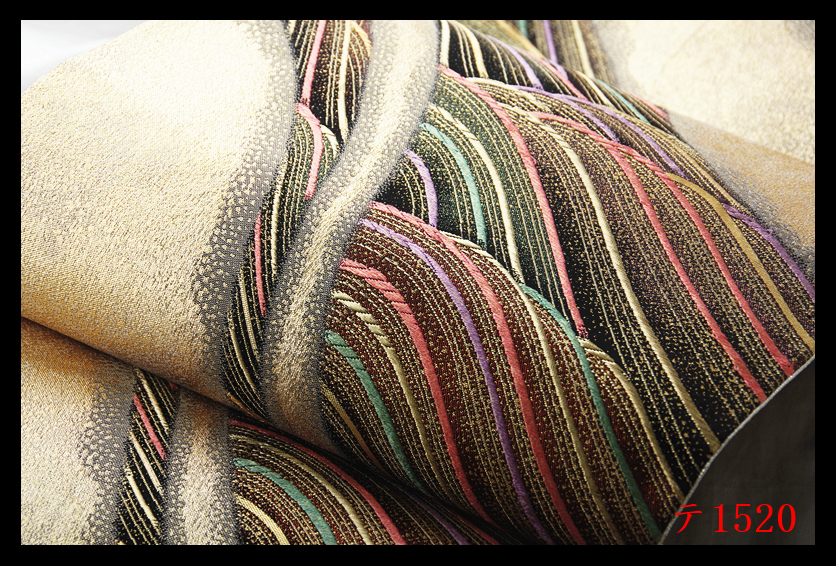 蔵【テ1520】厳選逸品 振袖可 波紋 金色地 気品豊かに 正絹純金糸六通美術袋帯 ◇検◇簪着物名古屋帯和装小物帯締め_画像3