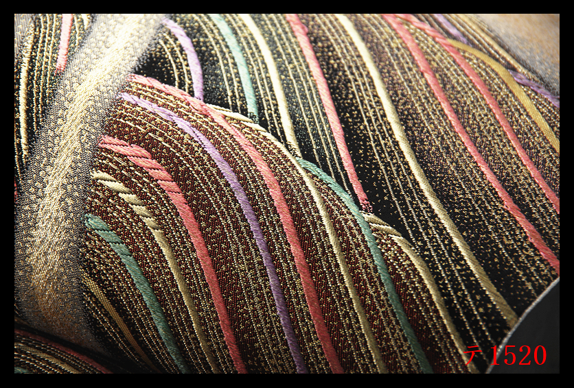 蔵【テ1520】厳選逸品 振袖可 波紋 金色地 気品豊かに 正絹純金糸六通美術袋帯 ◇検◇簪着物名古屋帯和装小物帯締め_画像5