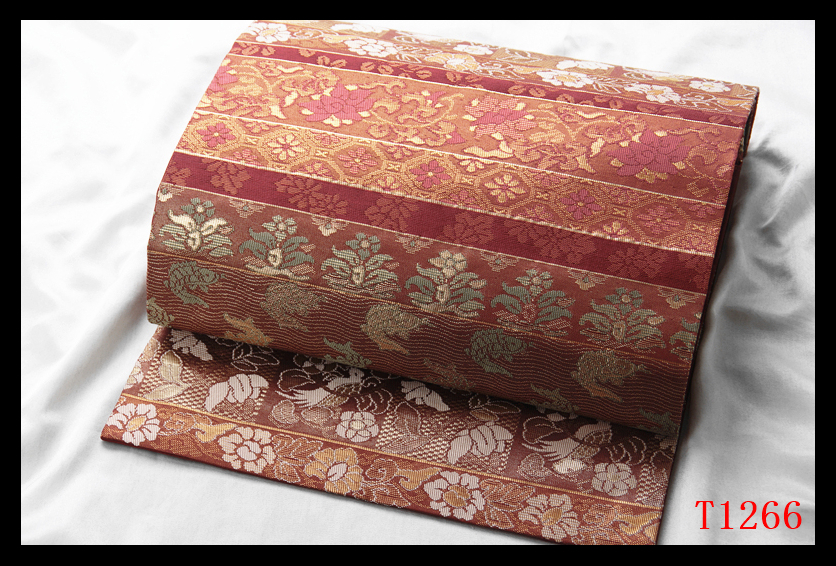 蔵【T1266】厳選逸品　横段名物裂紋　蘇芳色地　気品豊かに　正絹純金糸高級美術名古屋帯　◇検簪着物袋帯和装小物帯締め_画像2