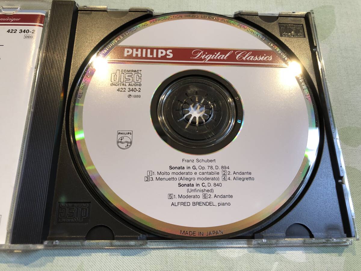 初期盤PHILIPS・PCD-7007☆シューベルト：ピアノ協奏曲第18番《幻想》、第15番《レリーク》☆アルフレッド・ブレンデル（ピアノ）_画像2