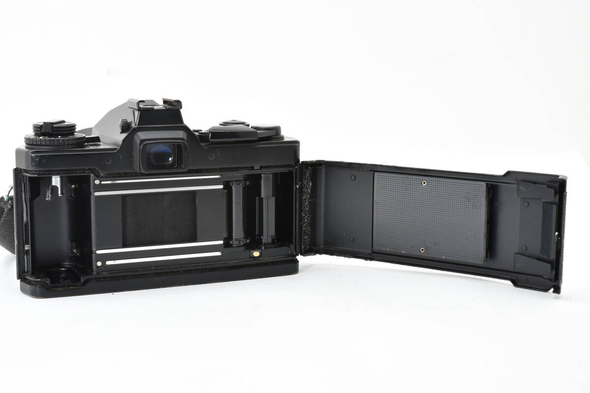 [現状ジャンク品] オリンパス OLYMPUS OM-4 一眼レフ フィルムカメラ w/ ZUIKO AUTO-ZOOM 35-105mm f3.5-4.5 レンズ #8856_画像6