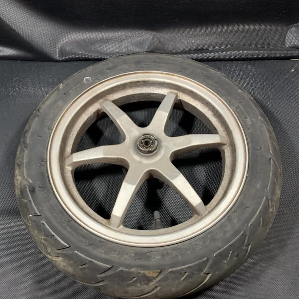 スズキ インチアップスポーツ ZZ ジーツー CA1PB フロントホイール_画像2