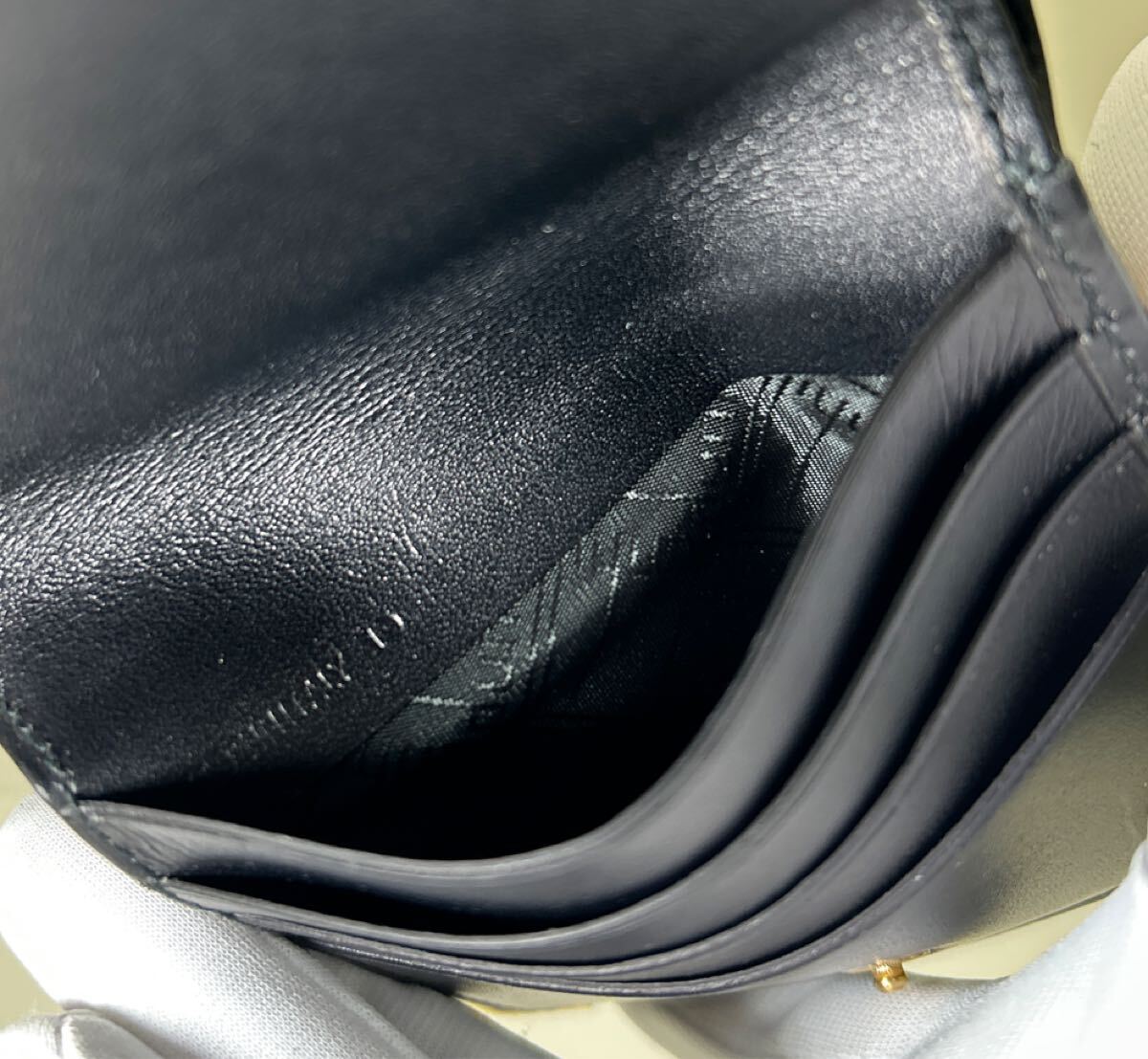 ☆美品☆ ◆dunhill ダンヒル　Wホック 折り財布　ブラック◆　本革　コンパクト　小銭入れ有　ロゴ金具　イタリア製 【送料無料】1112_画像9