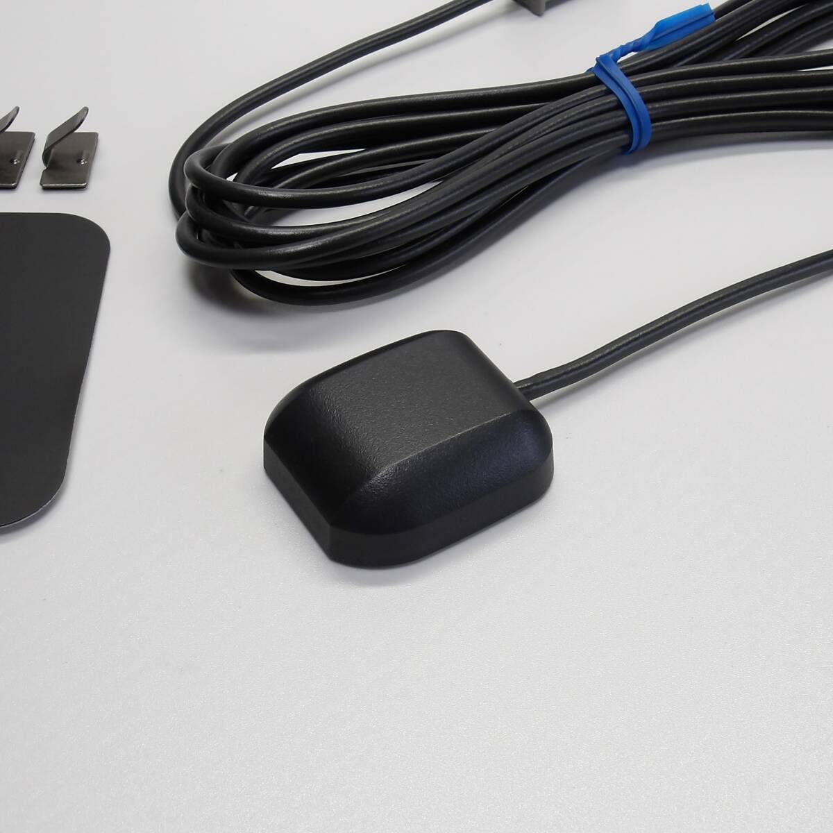 【三菱電機 純正部品】NSZM-W65D/NSZM-W64D/MITSNR60 三菱電機製ダイハツ純正ナビ用GPSアンテナ【新品】_画像2