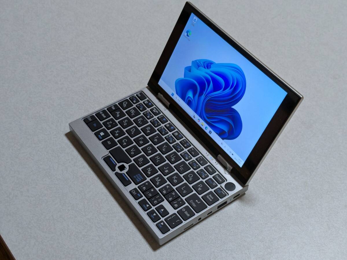 ジャンク　ミニノートパソコン　ドン・キホーテ　NANOTE NEXT UMPC-03-SR[SILVER]_画像1