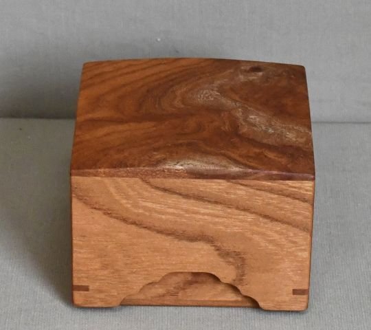 欅上杢の駒箱 四隅落し 新品. 化粧箱付き。_画像2