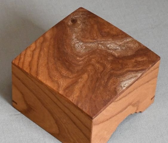 欅上杢の駒箱 四隅落し 新品. 化粧箱付き。_画像7