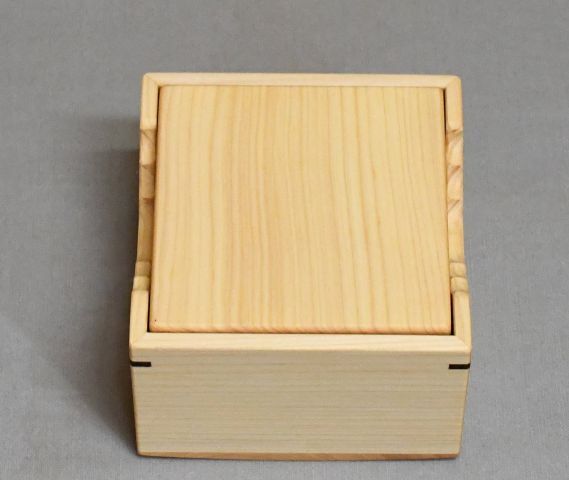 本榧の駒箱　四隅落ち　新品　化粧箱付き_画像10