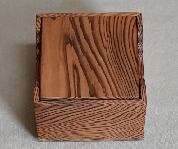 徳島県産木頭杉良杢の駒箱、四隅落し。新品。化粧箱付き_画像10