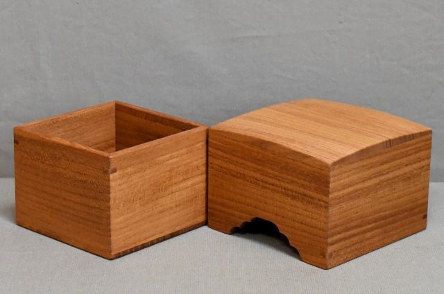 欅柾杢の駒箱　四隅落し　新品　化粧箱付き。_画像4