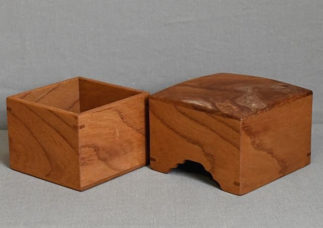 欅上杢の駒箱 四隅落し 新品. 化粧箱付き。_画像4