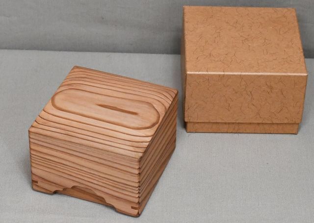 徳島県産木頭杉の駒箱、新品化粧箱付き_画像1