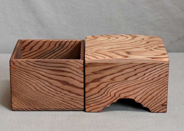 徳島県産木頭杉良杢の駒箱、四隅落し。新品。化粧箱付き_画像8