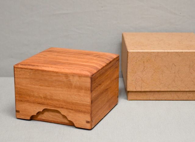 花梨の駒箱、四面落ち。新品化粧箱付き_画像1