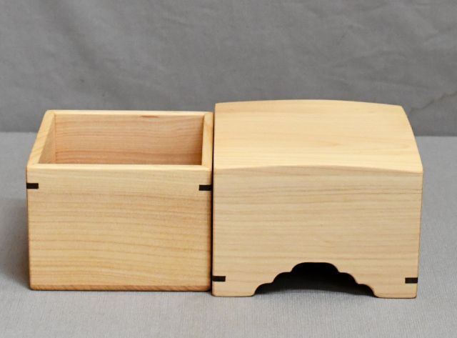 本榧の駒箱　四隅落ち　新品　化粧箱付き_画像8