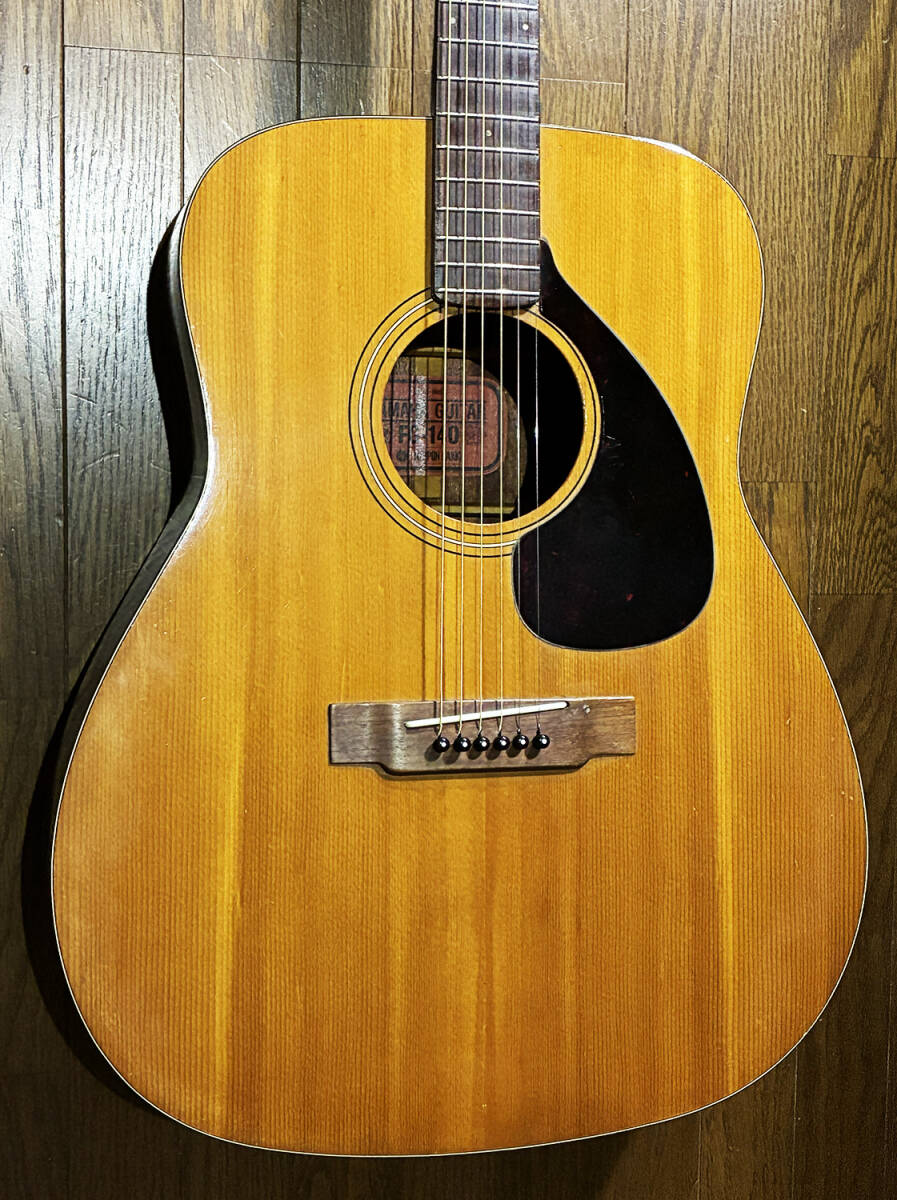 ★ジャパンビンテージの鳴り　美品！ヤマハFG140赤ラベル　弦高調整済み　試聴動画有ります♪OPロケットケース有★_画像5