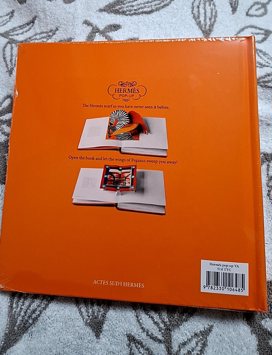 未開封 エルメス ポップアップ HERMES カレ アートブック _画像2