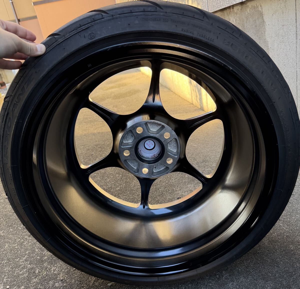 エンケイ　ENKEI PF06 18インチ シバタイヤ付き_画像6