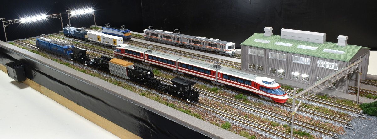 【SAZAN】鉄道ジオラマ展示台【※照明付き】6線路:複線機関庫+4線ヤード灯の照明付き(他の商品と同梱不可)※90x30cm★69_画像4