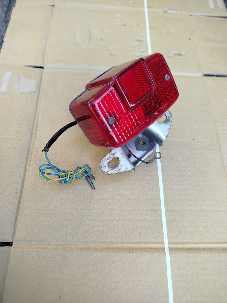 ヤマハ YB1 テールランプ_画像4