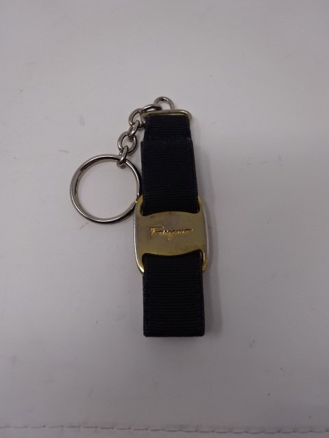 *Salvatore Ferragamo Ferragamo кольцо для ключей оттенок черного б/у *4736