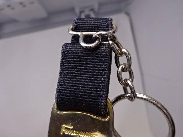 *Salvatore Ferragamo Ferragamo кольцо для ключей оттенок черного б/у *4736