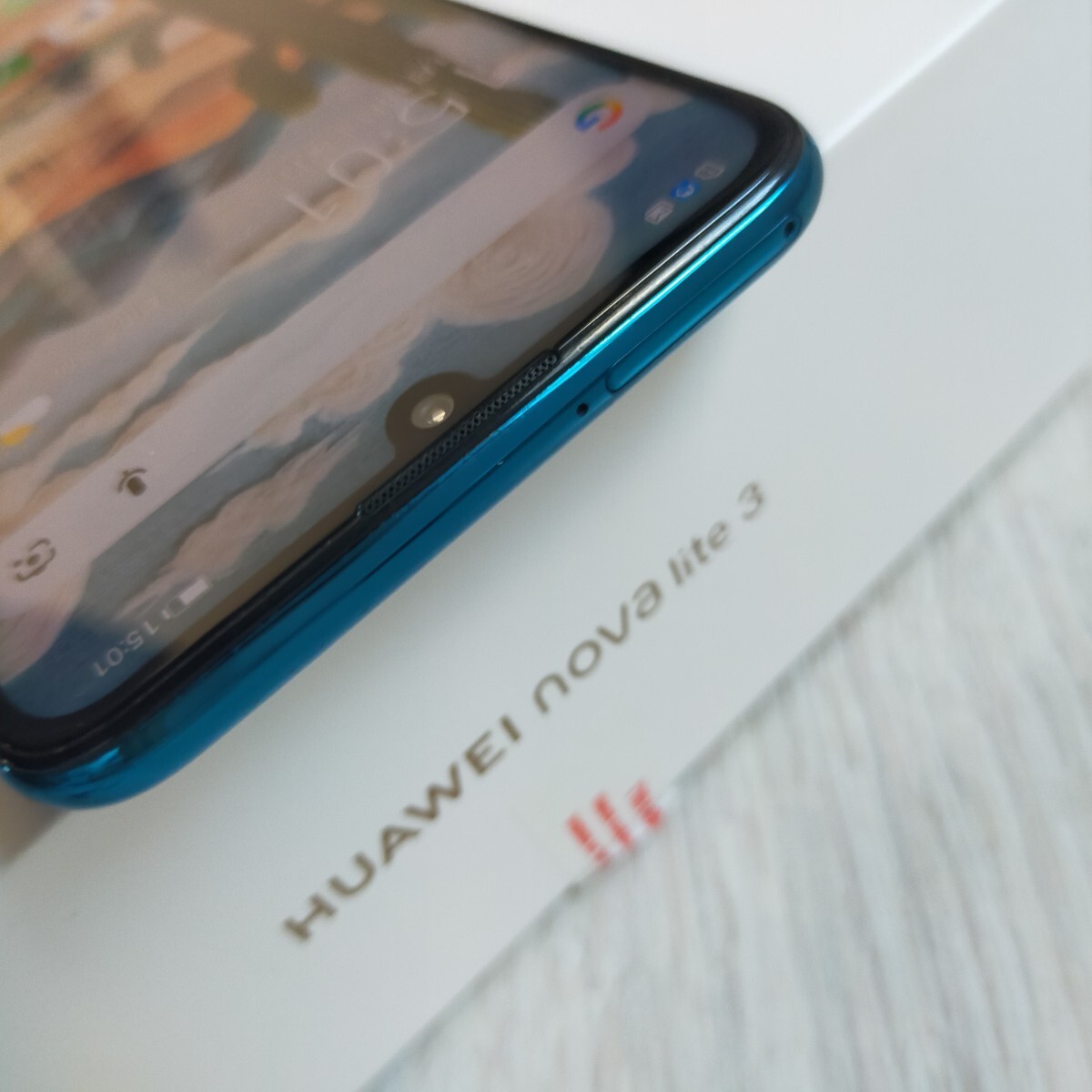 人気機種　「HUAWEI nova lite 3」 　オーロラブルー　美品な方です。　SIMフリー　デュアルSIM　novalite3　Androidバージョン10　_画像3