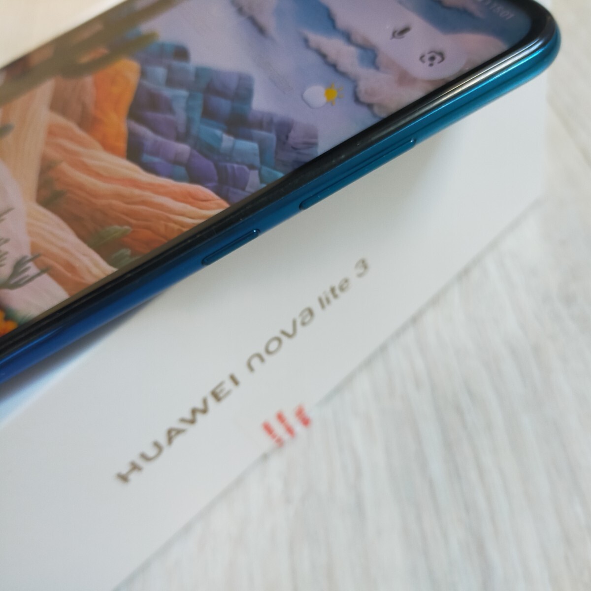 人気機種　「HUAWEI nova lite 3」 　オーロラブルー　美品な方です。　SIMフリー　デュアルSIM　novalite3　Androidバージョン10　_画像5